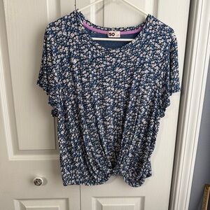 SO multicolor ditsy floral lace accent size XXL